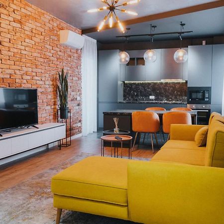 Charlotte Piata Unirii - Free Private Parking 2Bedrooms Apartment Oradea Εξωτερικό φωτογραφία